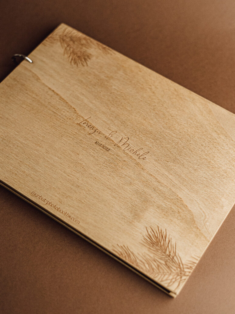 munbut guest book 02